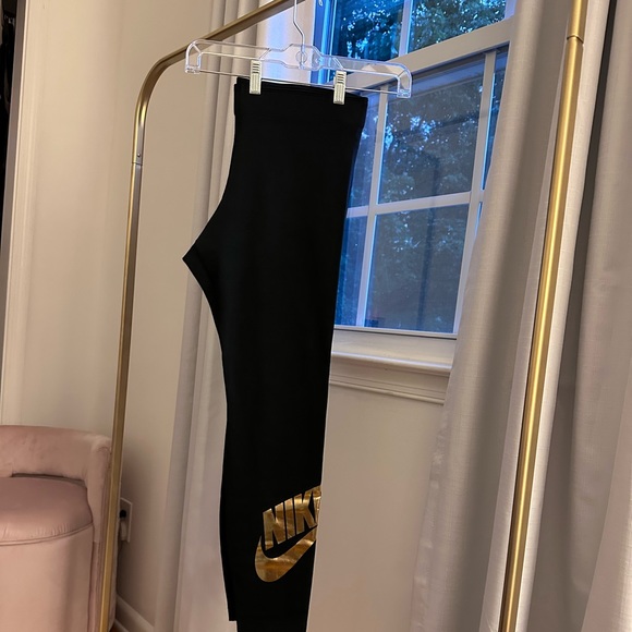 Nike Pants - NIKE LEGGINGS